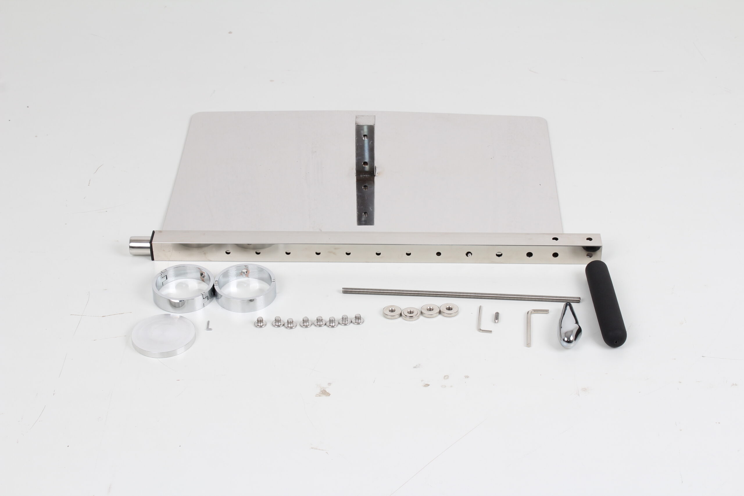 PORTABLE RESTRAINT FRAME